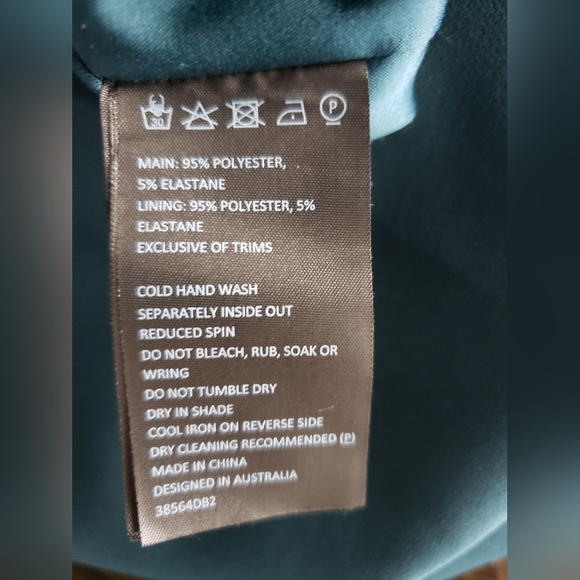 Bardot Dress - Picture 7 of 7